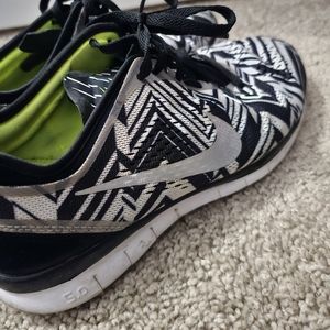 NIKE tr fit 5 size 7